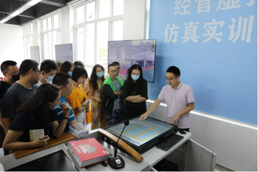 学校召开ARE虚拟仿真教学实验平台建设培训会