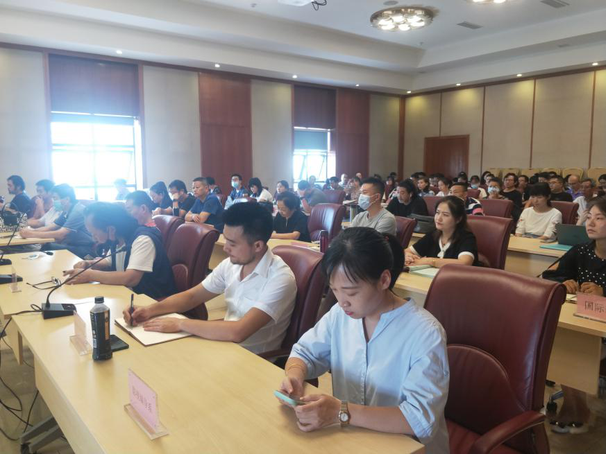 △各教学单位分管领导、各专业主任等参加会议