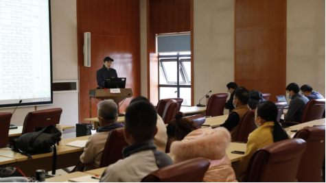 做好开学准备：学校召开实验室工作例会并检查实验实训场所