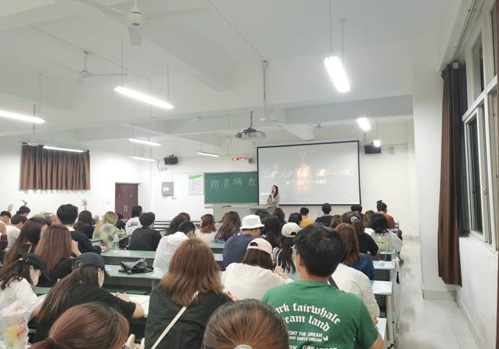 738565c94f77d75cd6d8173f8edaff7