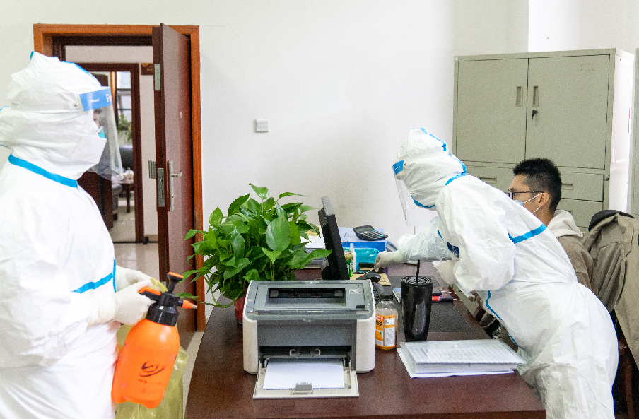 学校开展新冠肺炎疫情处置应急演练